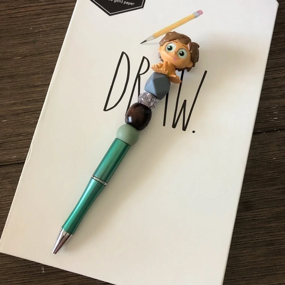 Disney Doorables: The Good Dinosaur: Spot handmade beaded pen